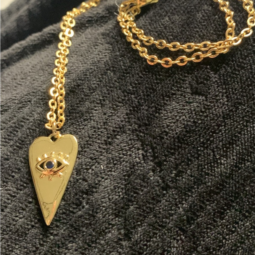 Gold Heart Pendant Necklace